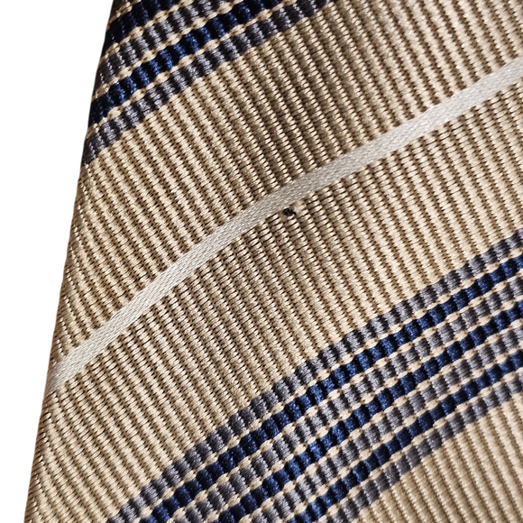 BURBERRY TIE - Picture 12 of 15